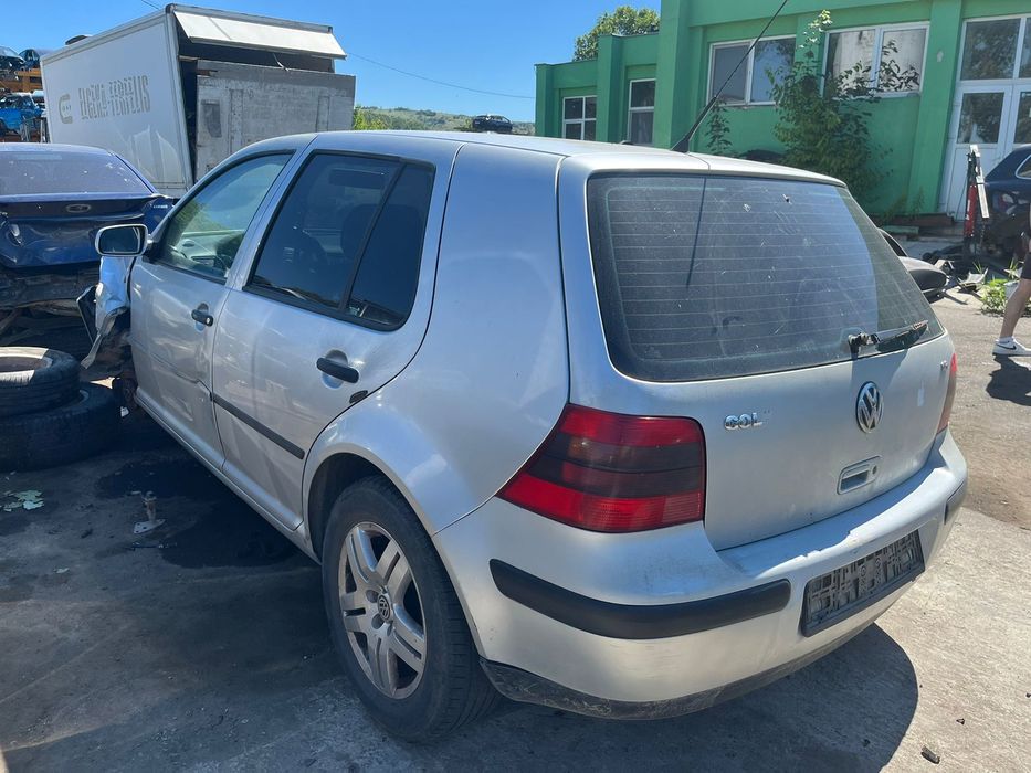 Dezmembrez Volkswagen Golf - 4 (1997 - 2006), 1.6 benzina AZD, manual, AZD, ERT