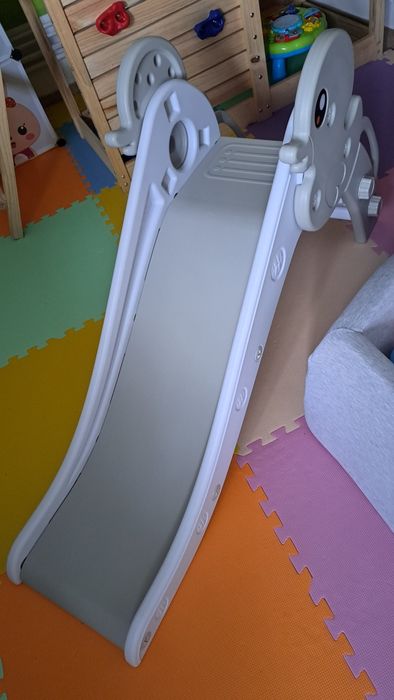 Tobogan pentru copii mici