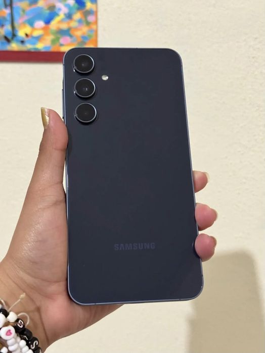 Продам обменяю Samsung A55 8/128 идеал