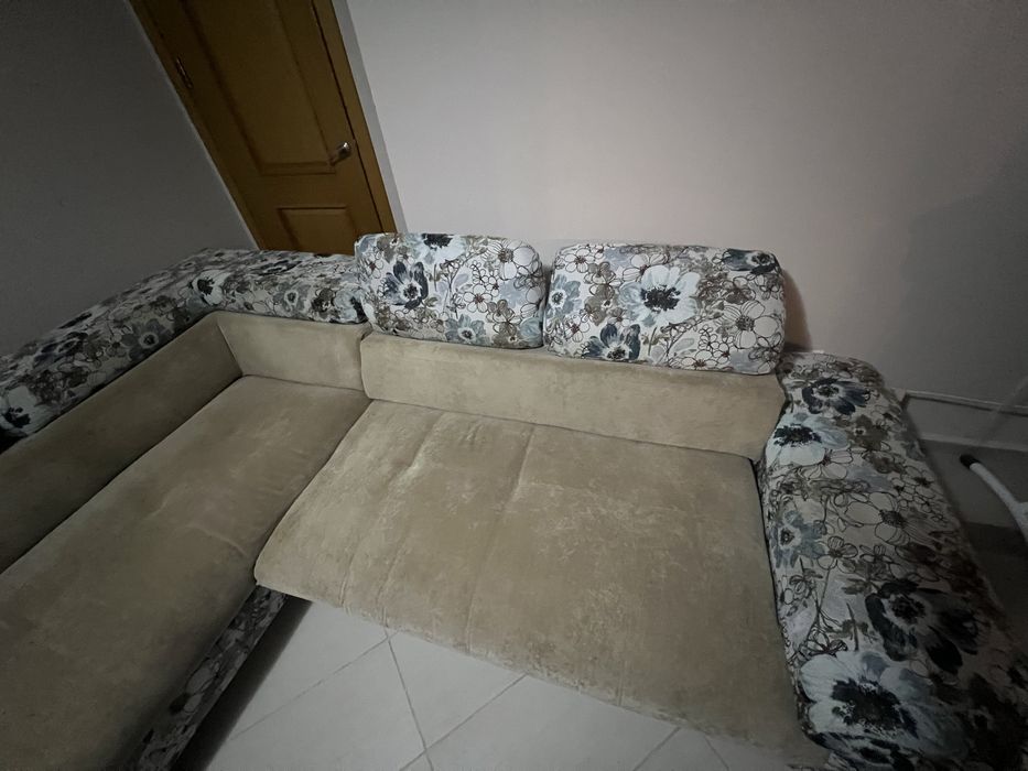 Ъглов диван с лежанка и ракла, разтегаем