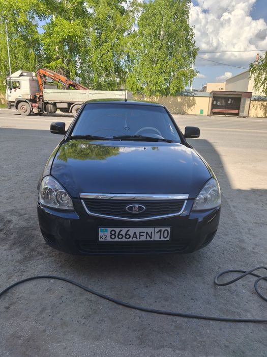 Продам приору 2013год