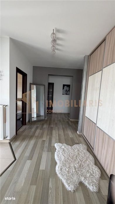 Casa individuala de vanzare, zona Marul de Aur