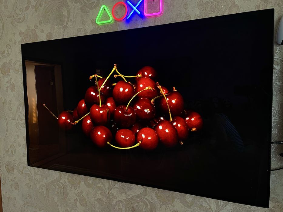 Продам телевизор LG oled