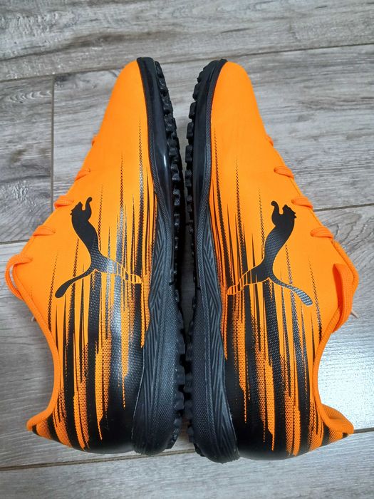 Футболни обувки, стоножки Puma, номер 37,5