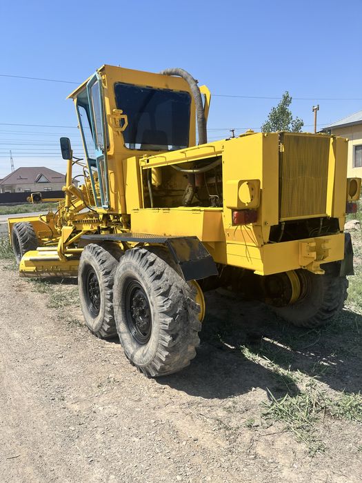 Продам автогрейдер