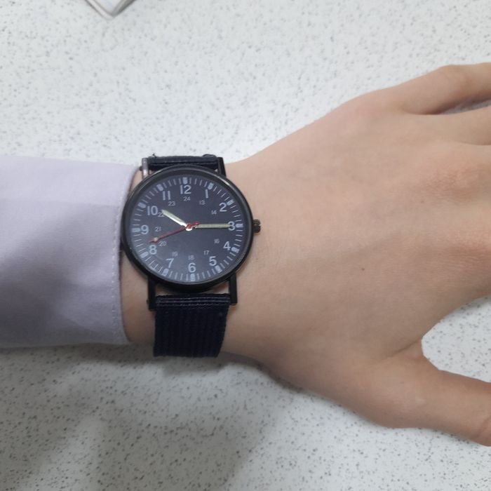 Стильные класические часы