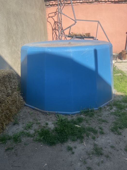 Цена снижена бассейн 4куба