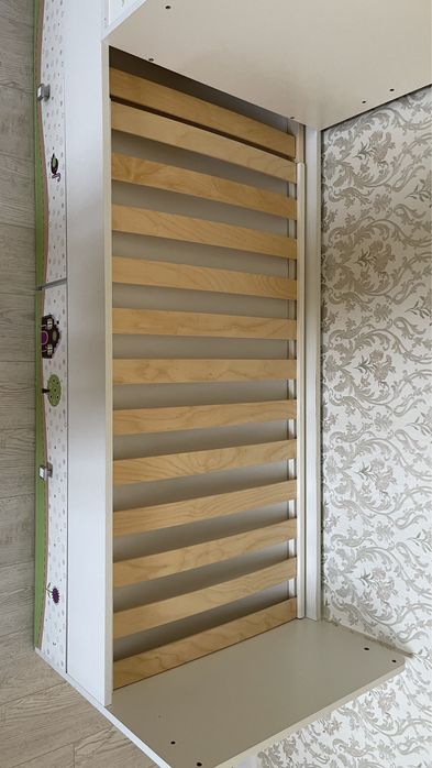 Детская кровать .