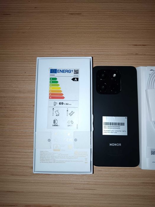 Продавам, НОВ,HONOR 400 SMART ROM128GB RAM 4GB 5G tm Dual Sim