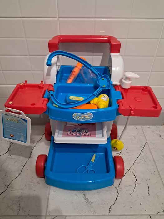 Продам игру юный доктор