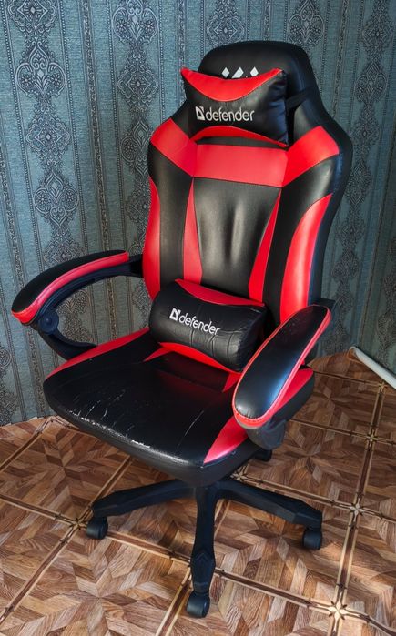 Игровое кресло Defender