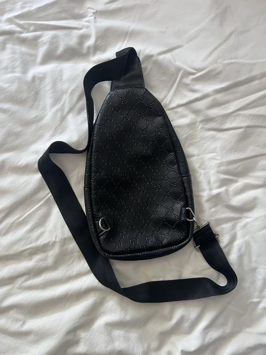 чанта на Gucci .