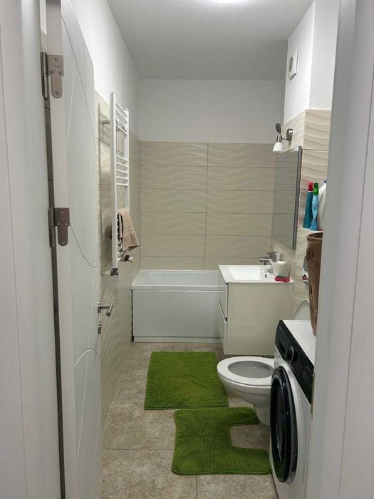 Inchiriez apartament cu 2 camere cu loc de parcare vizavi McDonald's