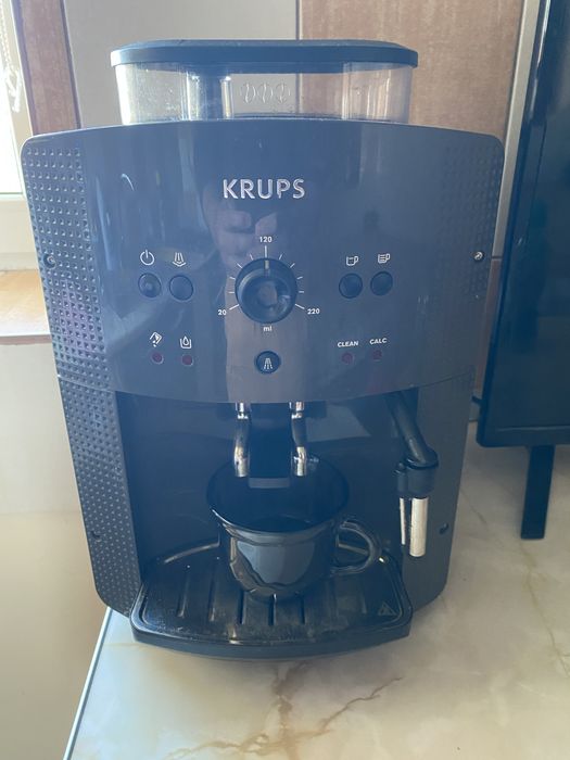 Espressor Krups cu cafea boabe