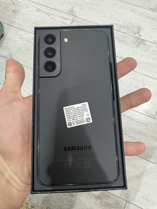 Продам телефон Samsung s22