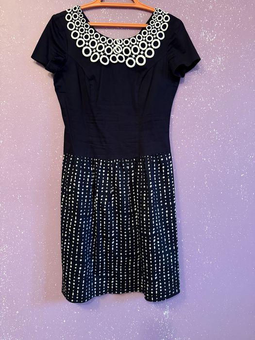 Платья нарядные и повседневные