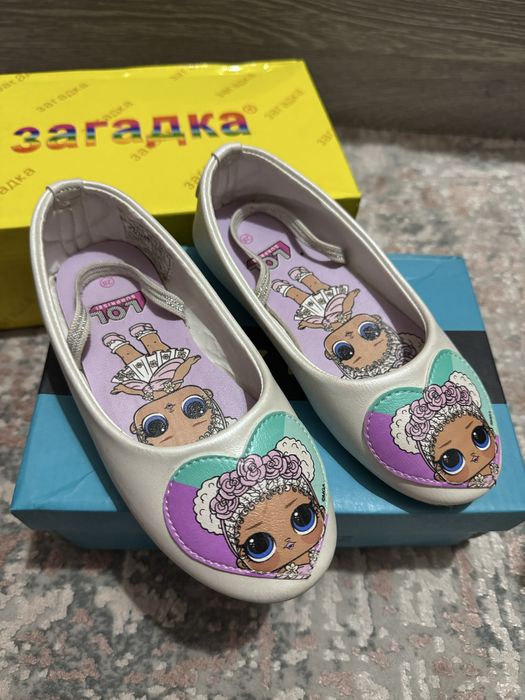 Детский кроссовка оригинал 28 размер