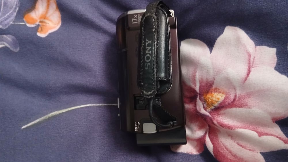 Цифравая видеокамера sony HDR-CX360