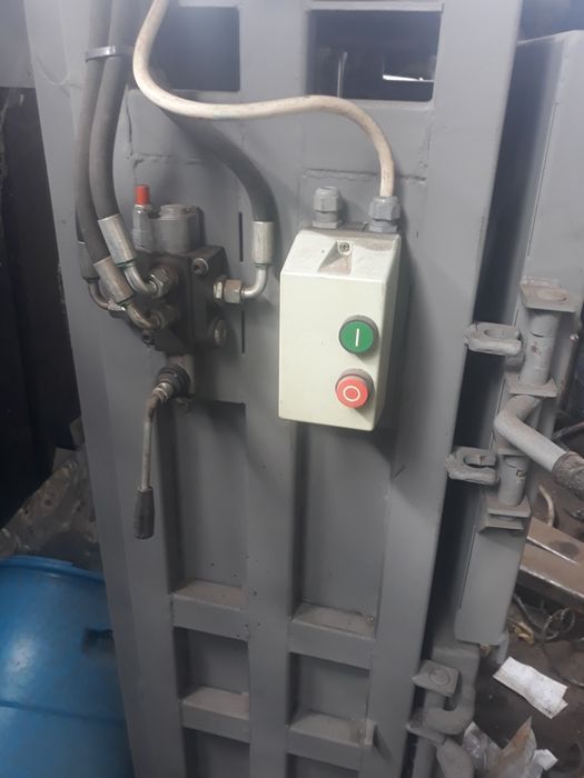 Балираща преса . Горелки . Помпи . Газов котел . Резервоар за газ