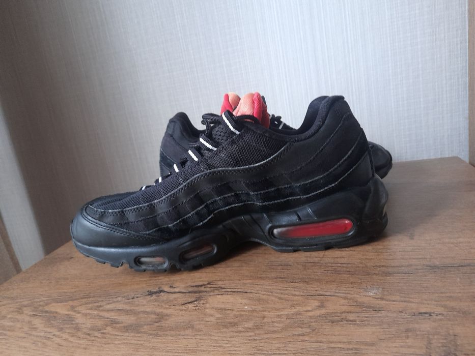 Nike Air max 95 маратонки 42 номер.
