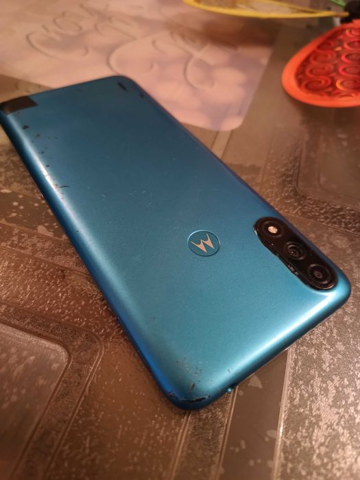 Motorola E7 power с пукнат дисплей