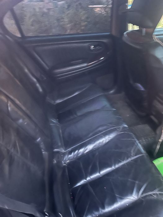 Машина Nissan Maxima