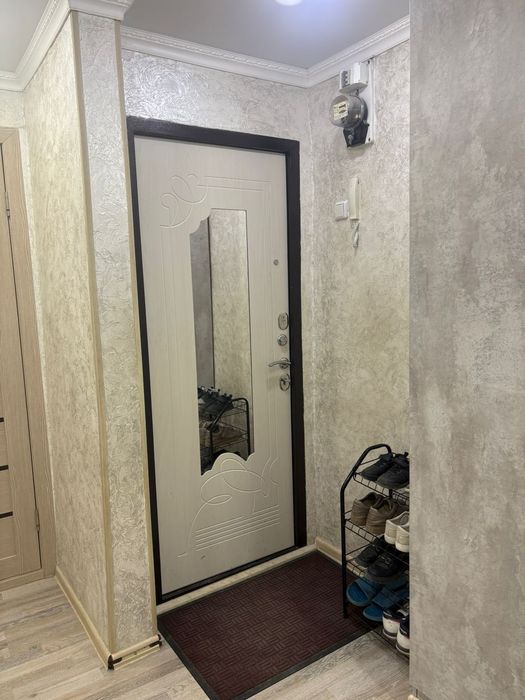 Продам 4 комнатную квартиру