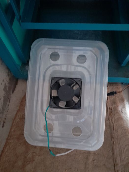 Продам инкубатор