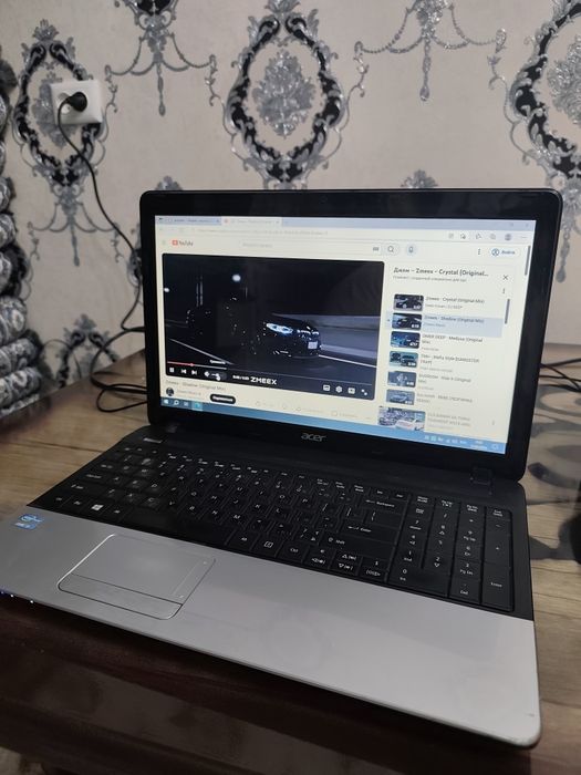 Acer core i3 noutbuk sotiladi,