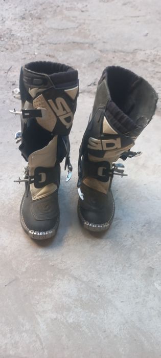 Мотокрос  ботуши