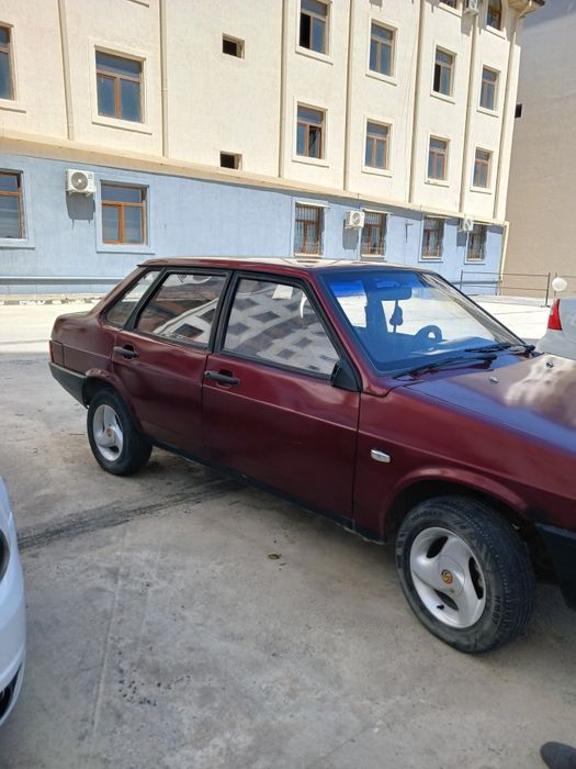 Лада 99 на ходу в хорошем состоянии