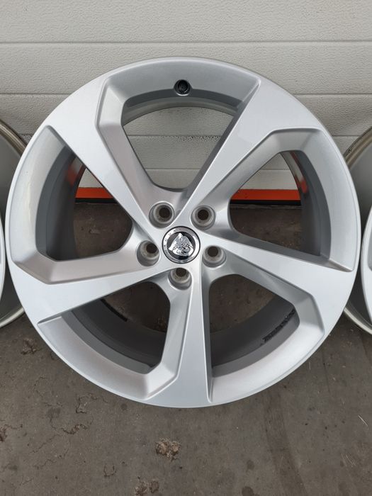 Оригинални джанти за ЯГУАР JAGUAR FORD VOLVO R19 5x108 ET45 8.5J