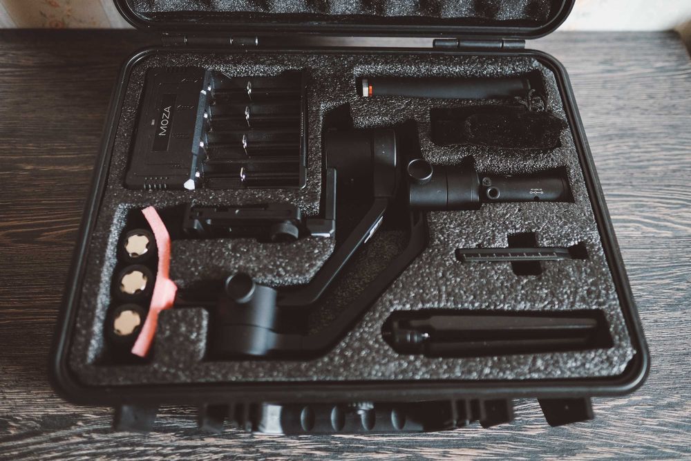 Stabilizator Gimbal Moza Air Cross in stare foarte buna