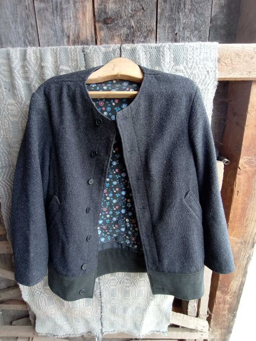 Geci, paltoni, pantaloni din piele de oaie si lana