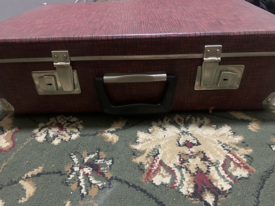 продам чемодан с СССР
