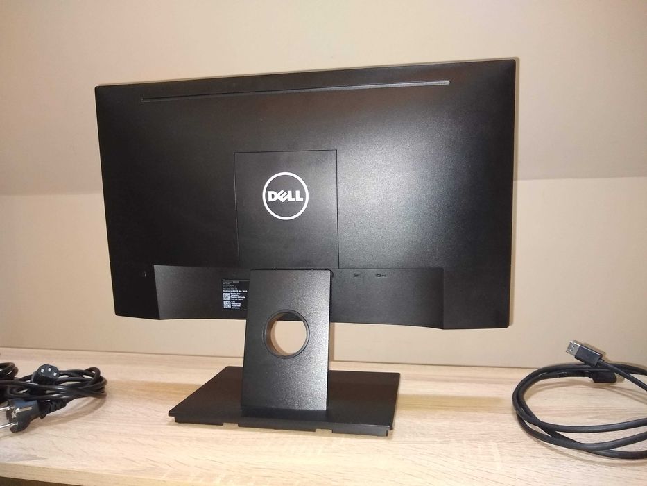 Монитор Dell E2216H 22" с екран и LED подсветка, черен