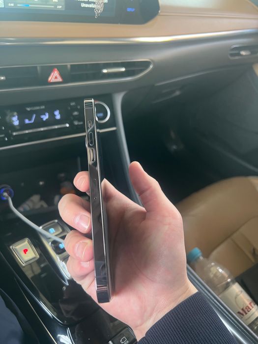 Продам Айфон 14 про макс