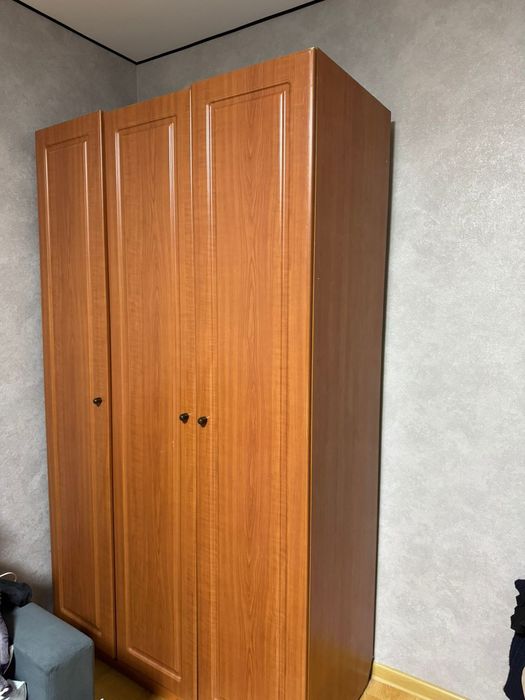 Продам шкаф 3-створчатый