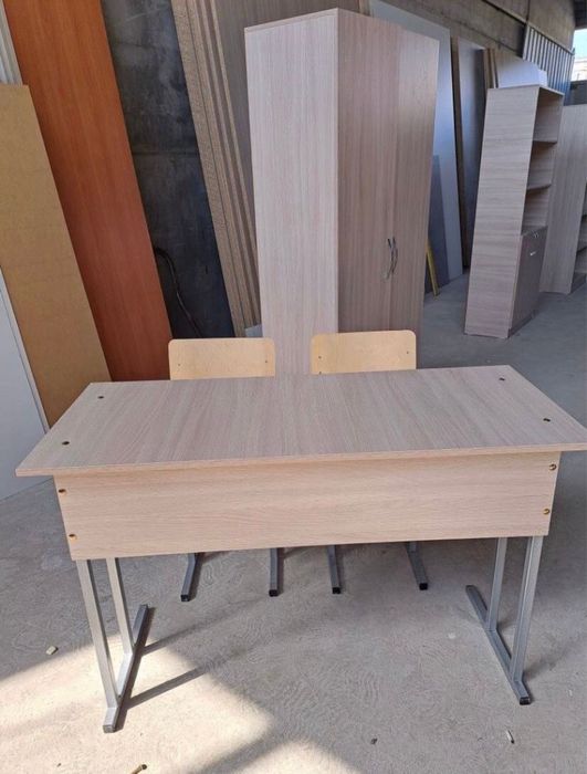 Школьная парта комплекта