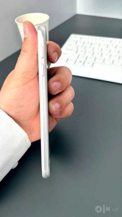 Samsung Galaxy S6 32GB (Oq) / Holati a’lo / Premium.