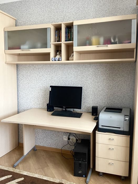 Продам спальный гарнитур