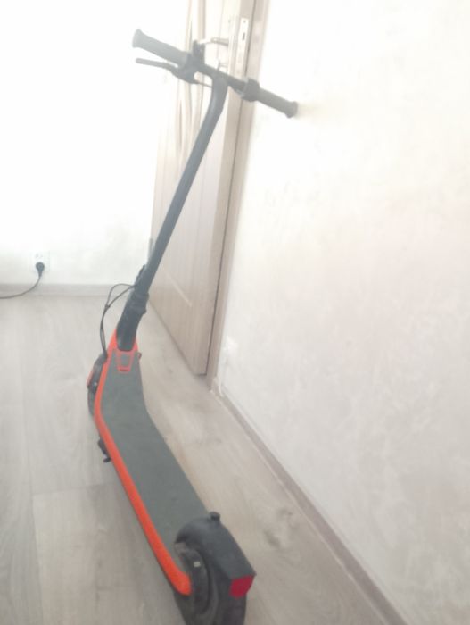 Vând trotinetă electrică segway ninebot 950 sau 1000 de lei