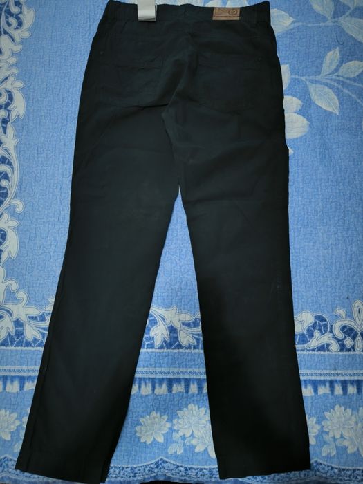 Продаю двое брюк на 12-15 лет