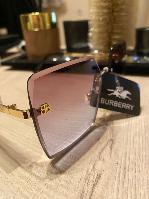 Слънчеви очила BURBERRY