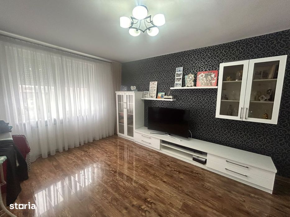 Apartament 3 camere de vânzare – Zona Precista — fotografia 1