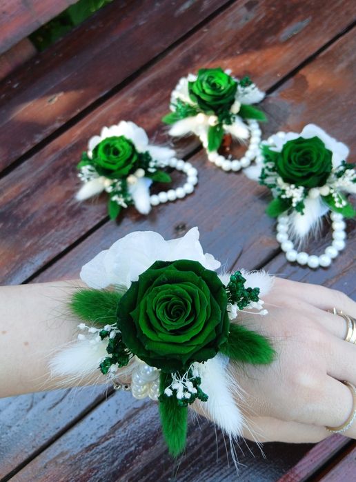 Cocarde / brățări din flori uscate si criogenate