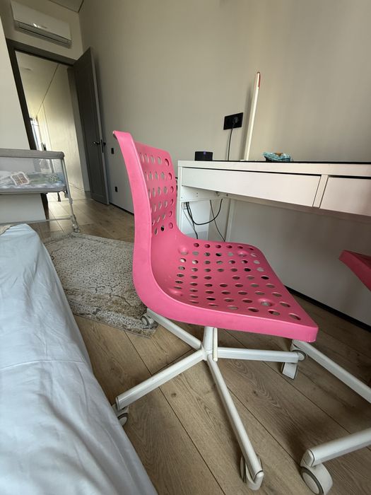 Стул IKEA (оригинал). Есть 2 стула