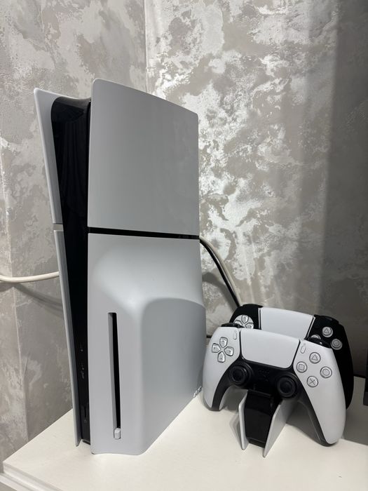 Продам Sony Playstation 5