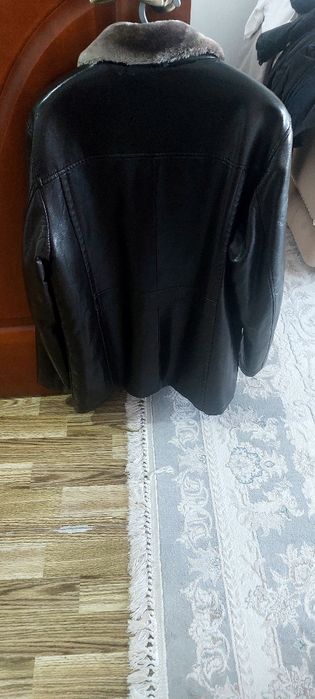 Дублёнка теплая.