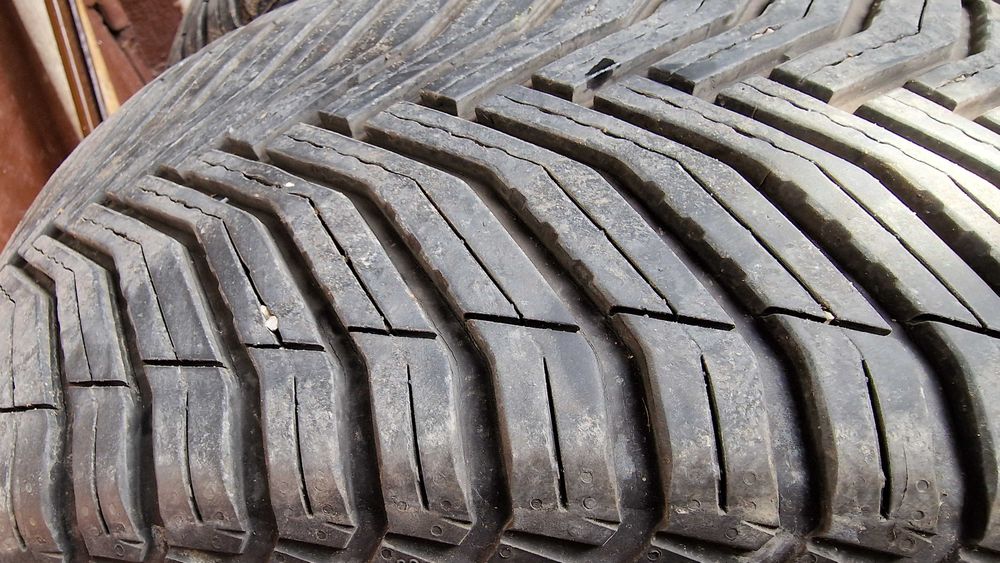 4 бр. Всесезонни гуми Michelin CrossClimate 2 – 225/45 R17 94Y XL (DOT 3821, Made in Spain)